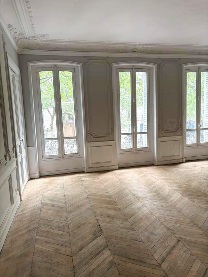 Location de bureaux – 184 m² à Paris 8e (75008) – photo 4