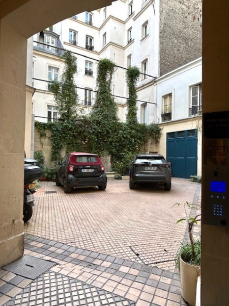 Location de bureaux – 184 m² à Paris 8e (75008) – photo 9