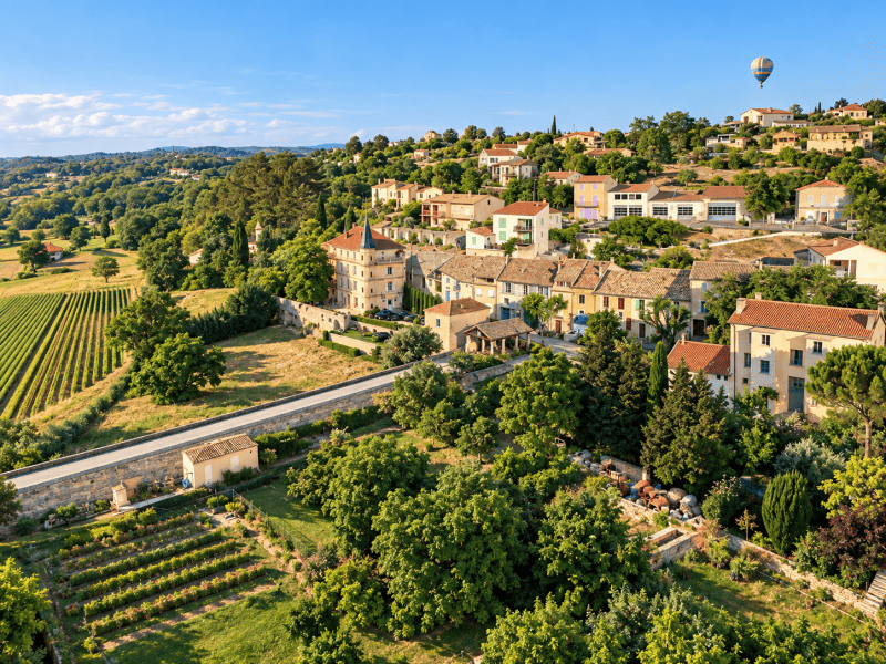 Château et dépendances – 900 m² à Valensole (04210) – photo 20