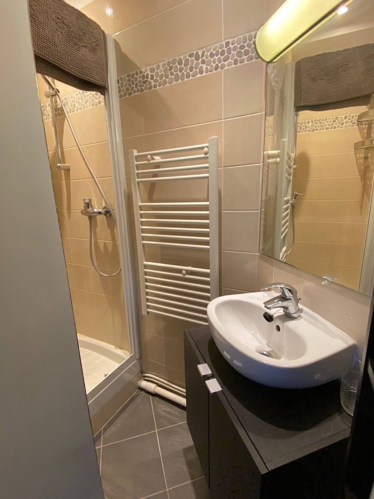 Deux chambres de service – Paris 17e à Paris 17e (75017) – photo 6
